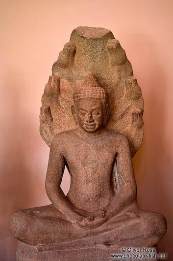 Sitting buddha sculpture at the Phnom Penh National Museum 