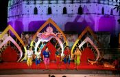 Travel photography:Performance at the Loi Krathong festival, Thailand