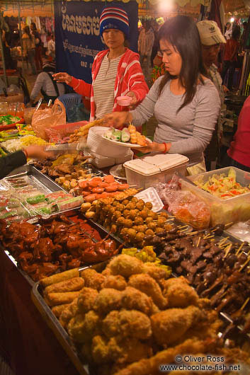 Food stall at the Phnom Penh night market 