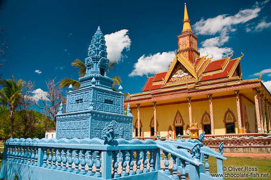 Temple and stupa along the road from Sihanoukville to Kampott 