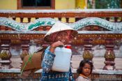 Travel photography:Woman and child between Sihanoukville and Kampott , Cambodia