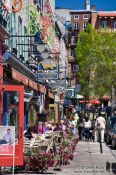 Travel photography:Street cafe in Quebec´s lower old town (basse ville), Canada