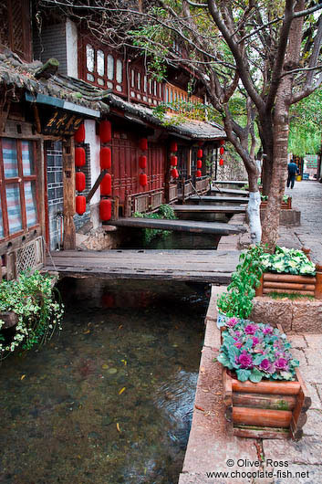 Water canal in Lijiang´s old town 
