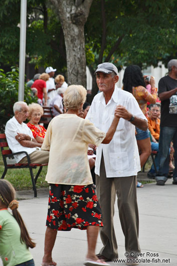 Elderly couple dancing in Santa Clara town square