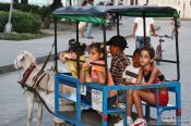 Travel photography:Bored kids in Santa-Clara, Cuba