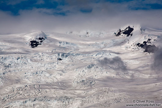 View of the Vatnajökull glacier that drains into Breiðárlón lake