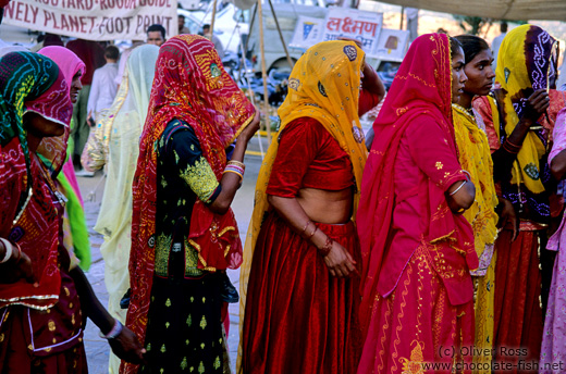 Women wearing their colourful saris in Jodhpur