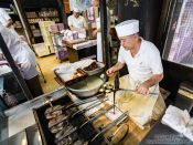 Travel photography:Baking cookies in Tokyo´s Asakusa district, Japan