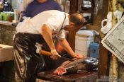 Travel photography:Cutting fish at the Tokyo Tsukiji fish market, Japan