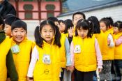 Travel photography:School childern on their way to the Gyeongbokgung palace, South Korea