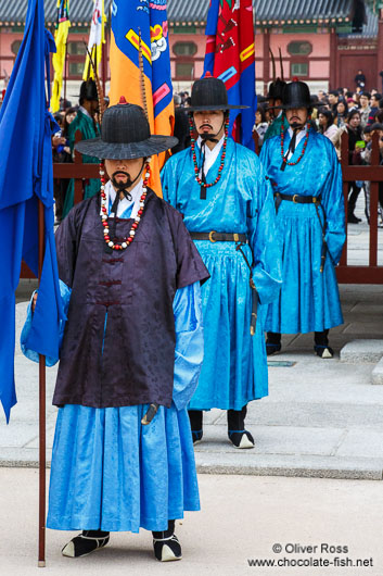Seoul Gyeongbokgung palace guards