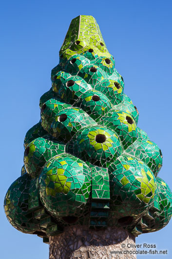 Sculpted chimney on top of Palau Güell
