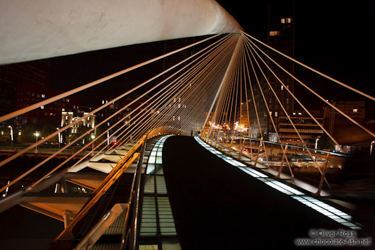 Bilbao Zubizuri Bridge by night