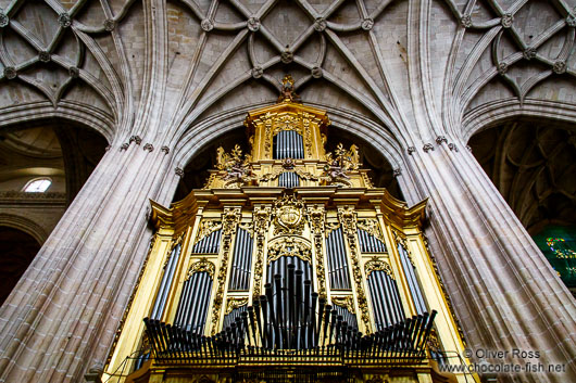 Main organ inside Segovia cathedral
