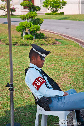 Sleeping guard at Dusit Palace 