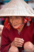 Travel photography:Woman at the Can Tho Floating Market , Vietnam