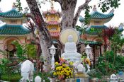 Travel photography:Temples in Chau Doc , Vietnam