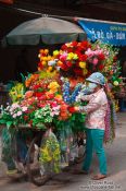 Travel photography:Hanoi flowers on wheels , Vietnam
