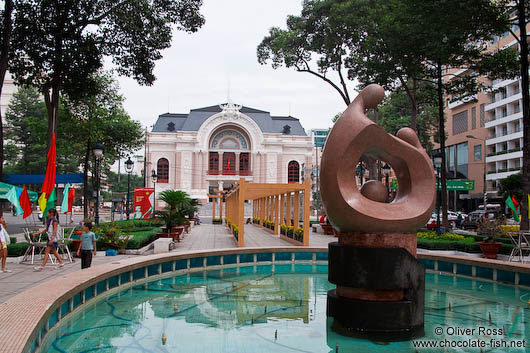 Sculpture with Hoh Chi Minh City Municipal Theatre 
